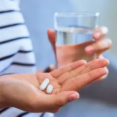 Czy tabletki na cholesterol można brać co drugi dzień? Sprawdź skutki.