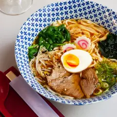 Ramen ile kalorii? Odkryj, ile naprawdę zawiera kalorii!