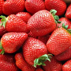 Ile kalorii mają truskawki? Wartość odżywcza i wpływ na dietę w 100 g