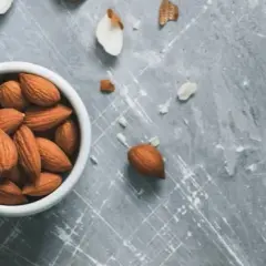 Ile kalorii mają migdały? Wartość odżywcza i wpływ na dietę