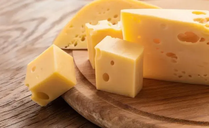 Czy ser żółty podnosi cholesterol? Prawda, która może zaskoczyć