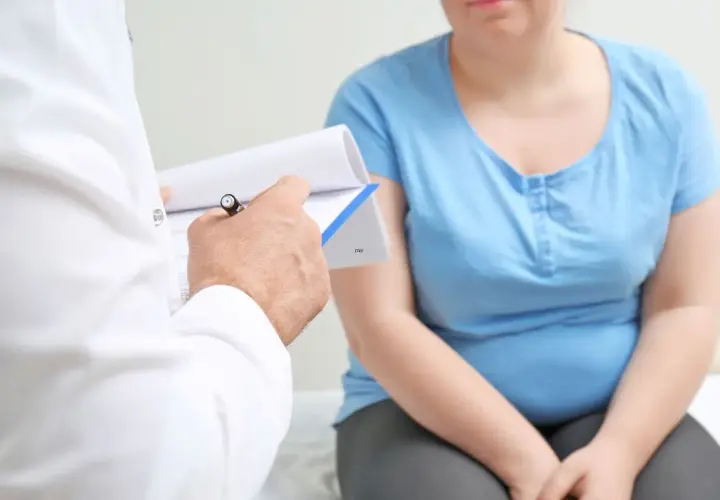 Jakie BMI wymaga hospitalizacji? Ważne informacje o anoreksji i otyłości