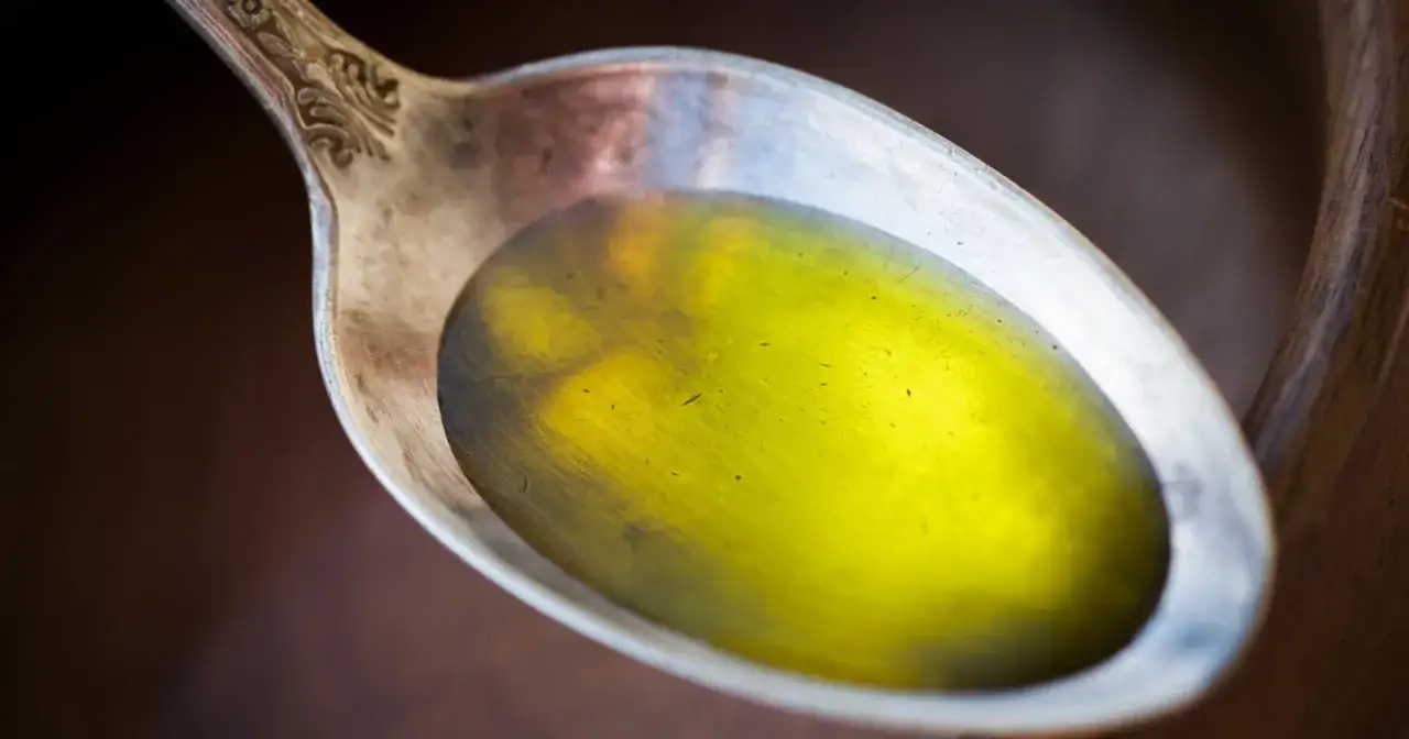 Zdjęcie Czy olej lniany obniża cholesterol? Sprawdź jego skuteczność i korzyści